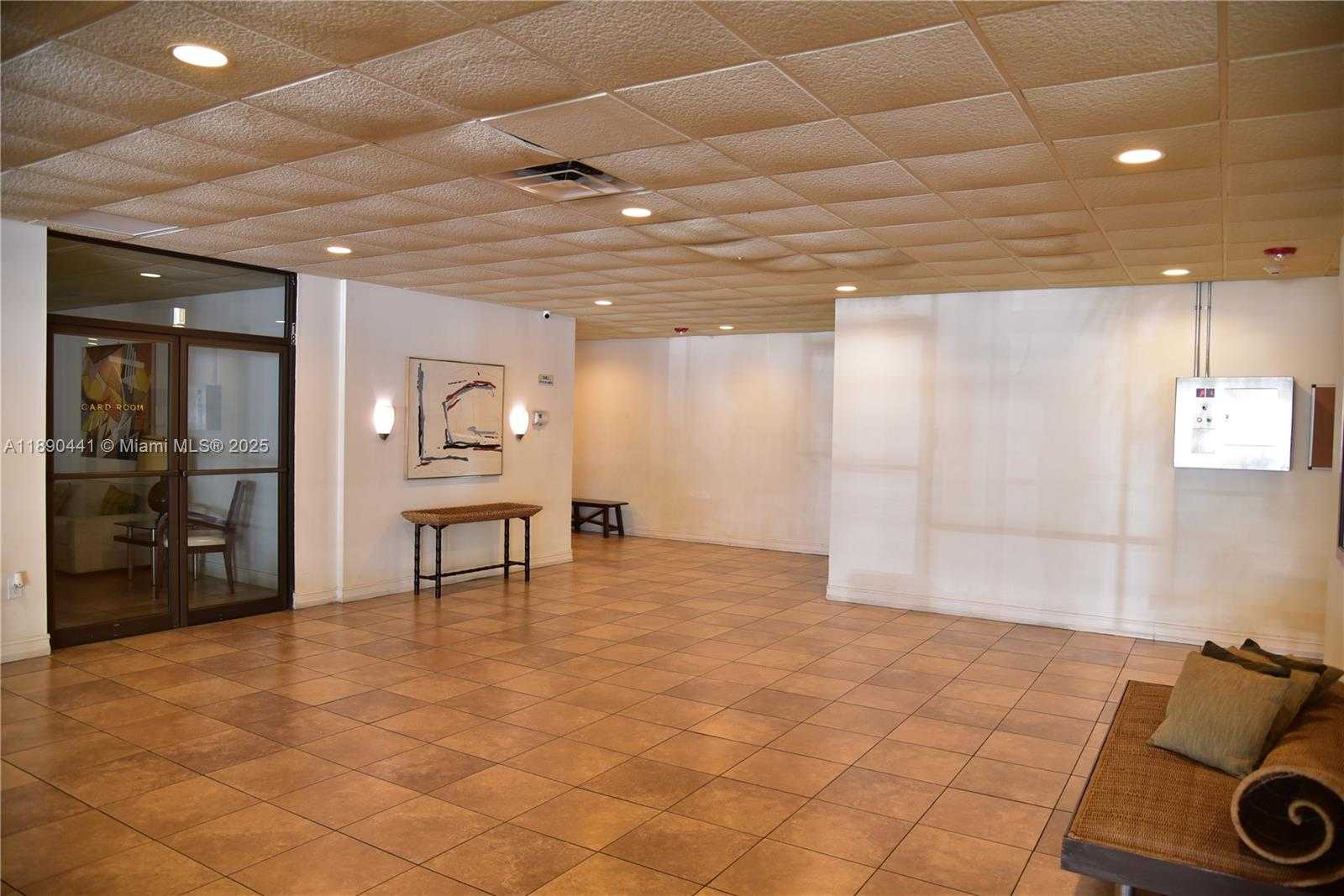 Small Image of 6900 BAY DR #9D, Miami Beach Number 19