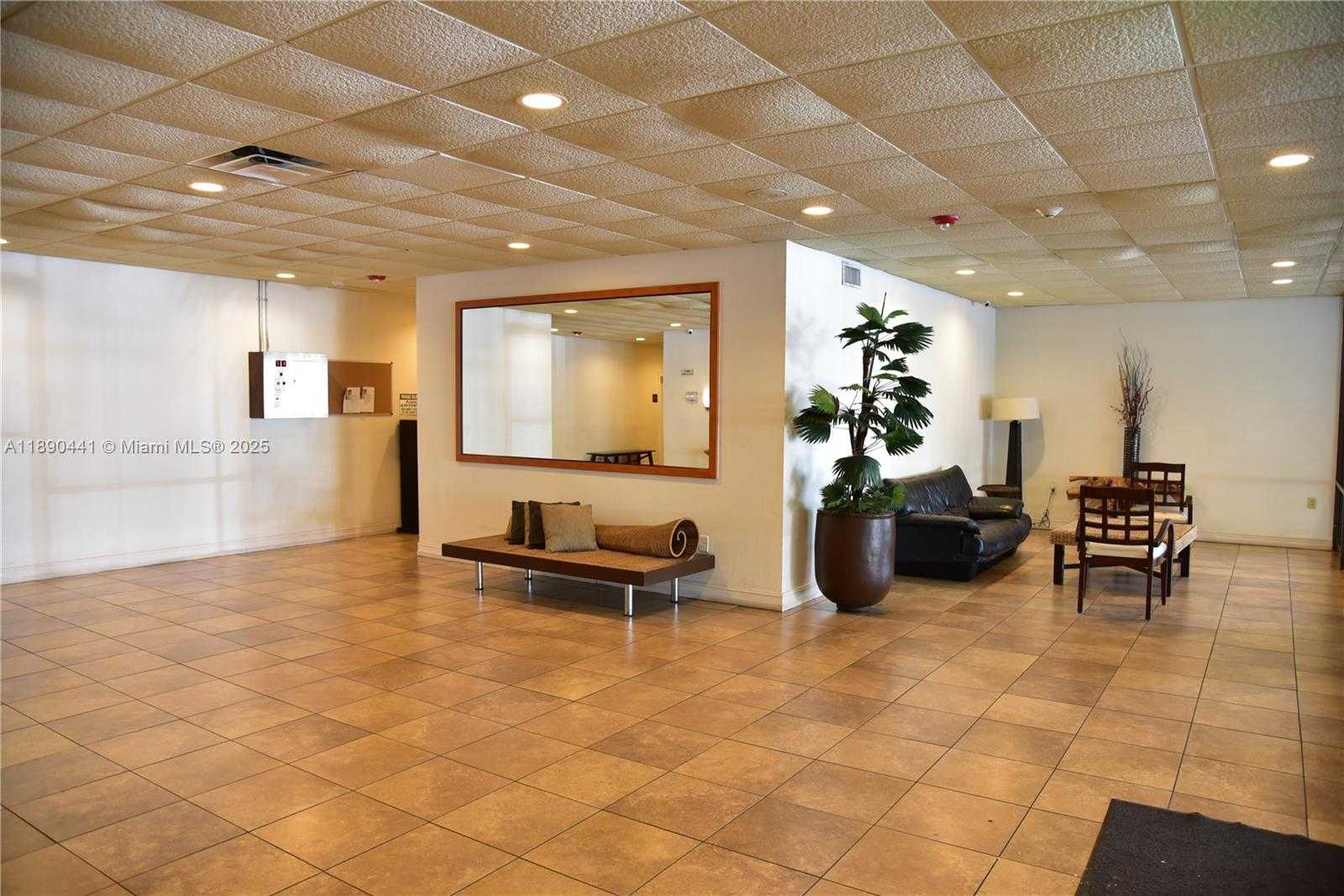 Small Image of 6900 BAY DR #9D, Miami Beach Number 20