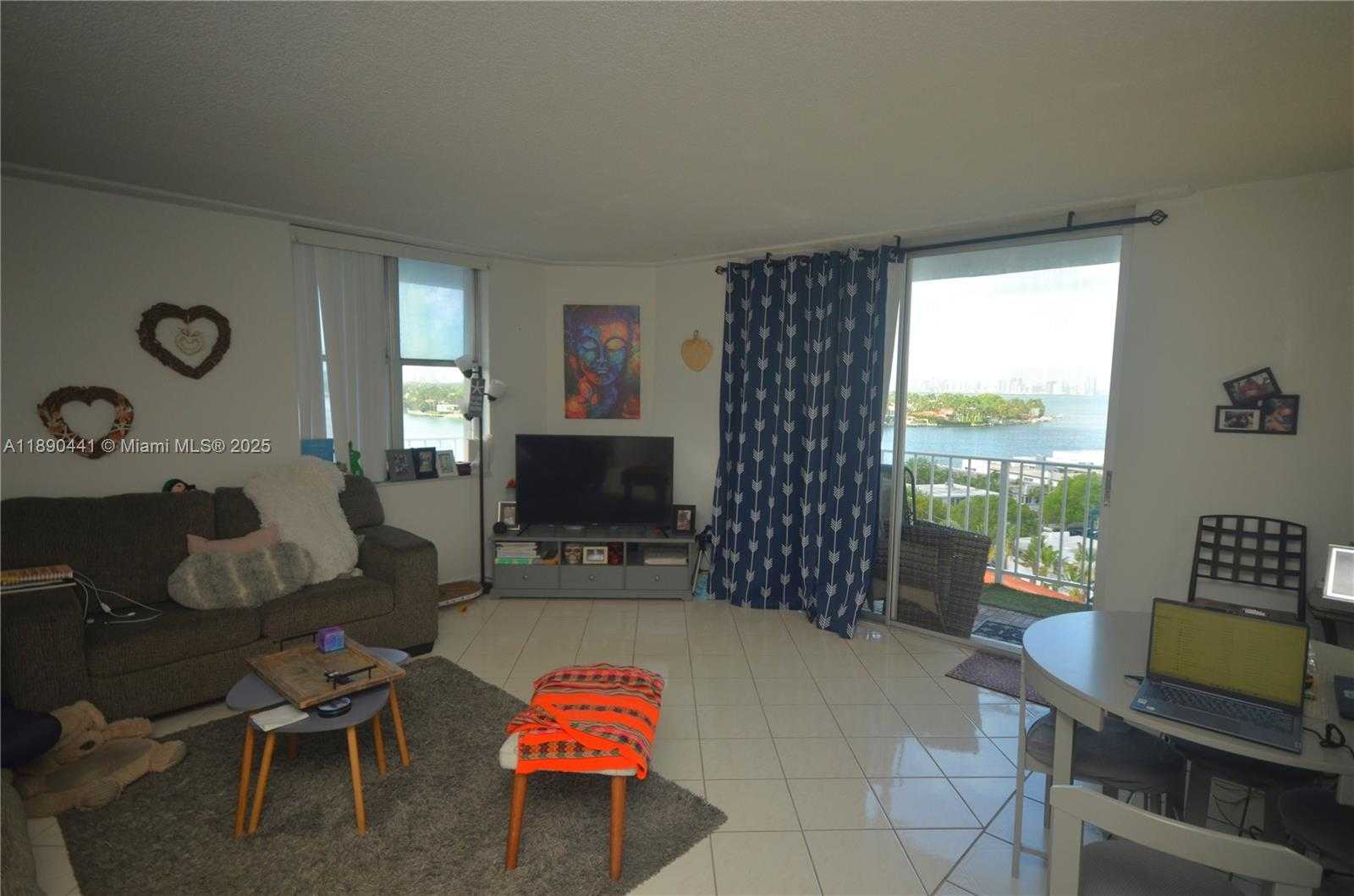 Small Image of 6900 BAY DR #9D, Miami Beach Number 5
