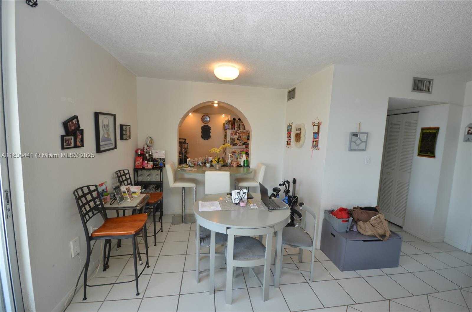 Small Image of 6900 BAY DR #9D, Miami Beach Number 9
