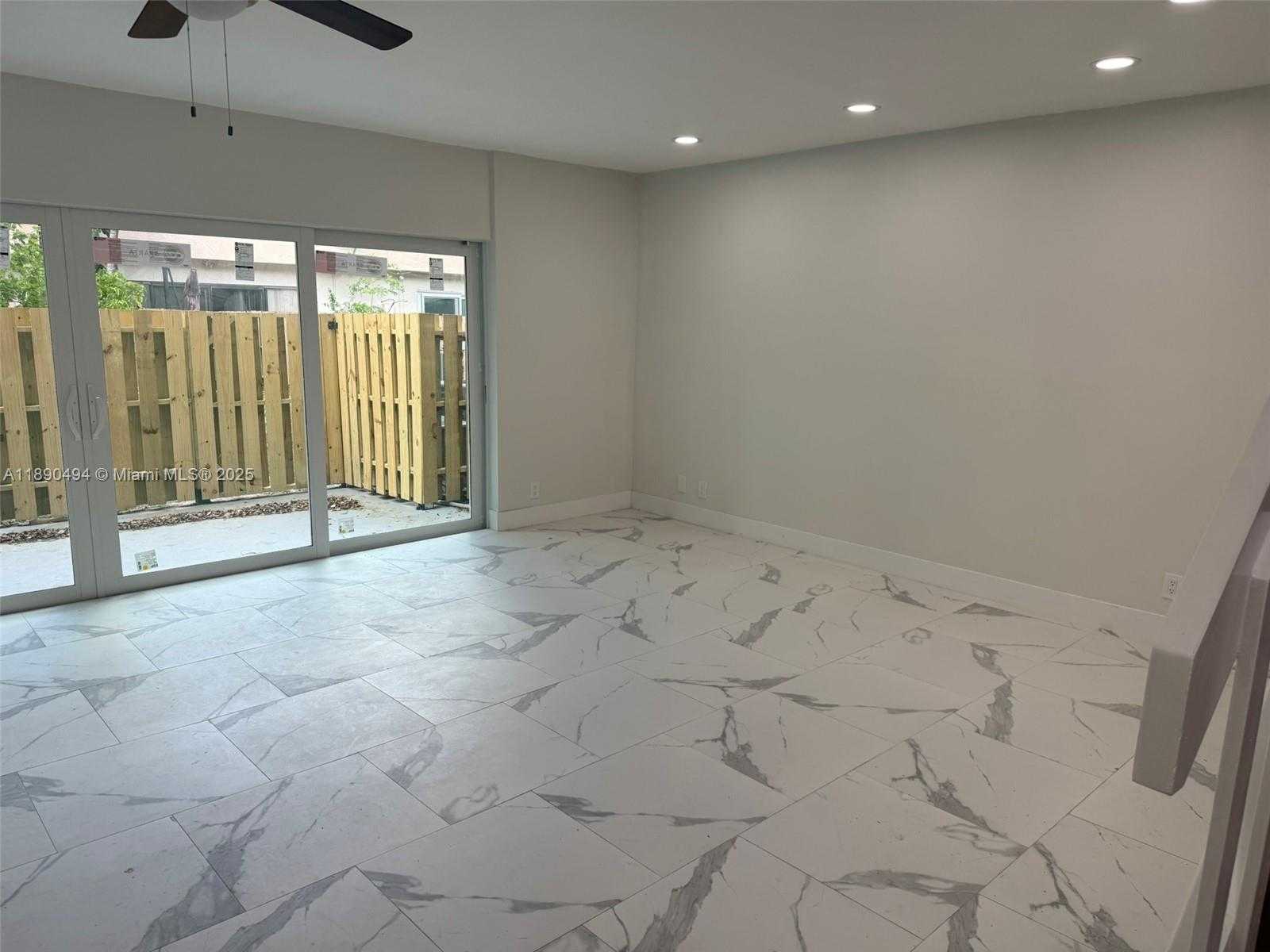 Small Image of 8183 NORTH WEST 8TH MNR #9, Plantation Number 2
