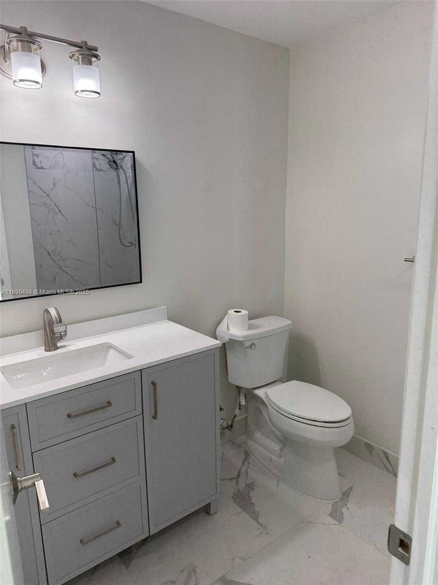 Small Image of 8183 NORTH WEST 8TH MNR #9, Plantation Number 20