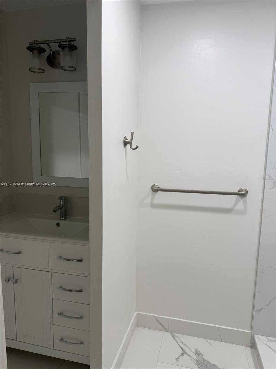Small Image of 8183 NORTH WEST 8TH MNR #9, Plantation Number 9