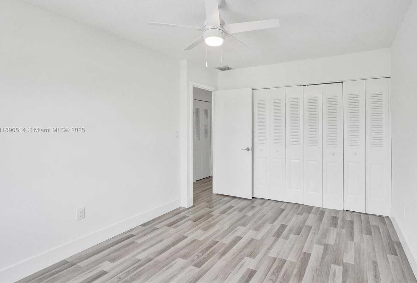 Small Image of 4026 Inverrary Dr, Lauderhill, FL 33319, USA Number 36