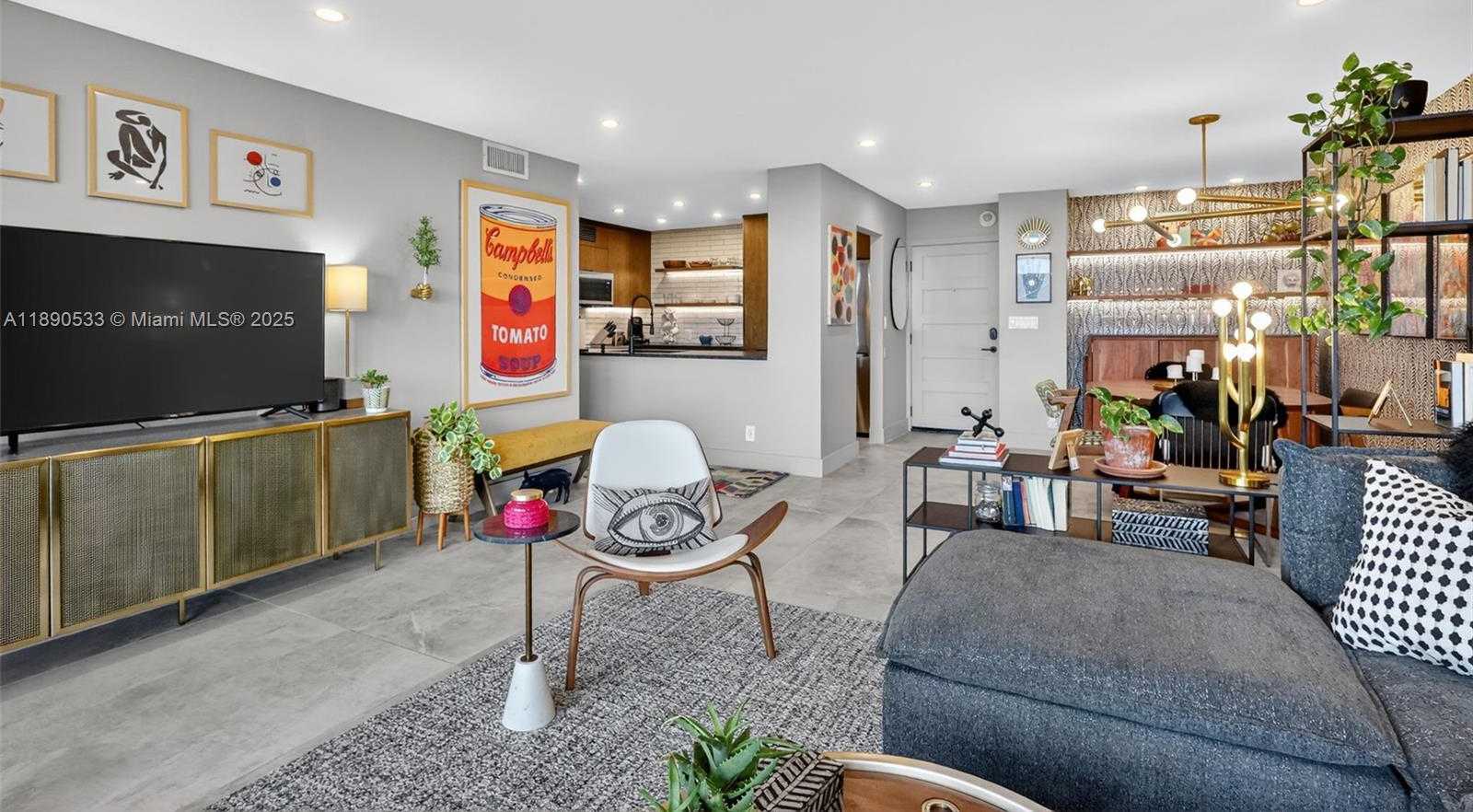 Small Image of 100 BAYVIEW DR #526, Sunny Isles Beach Number 10