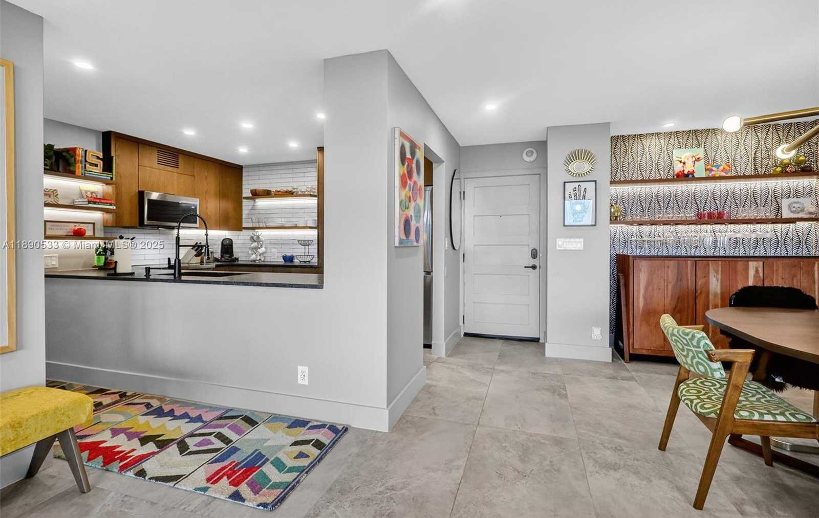 Small Image of 100 BAYVIEW DR #526, Sunny Isles Beach Number 11
