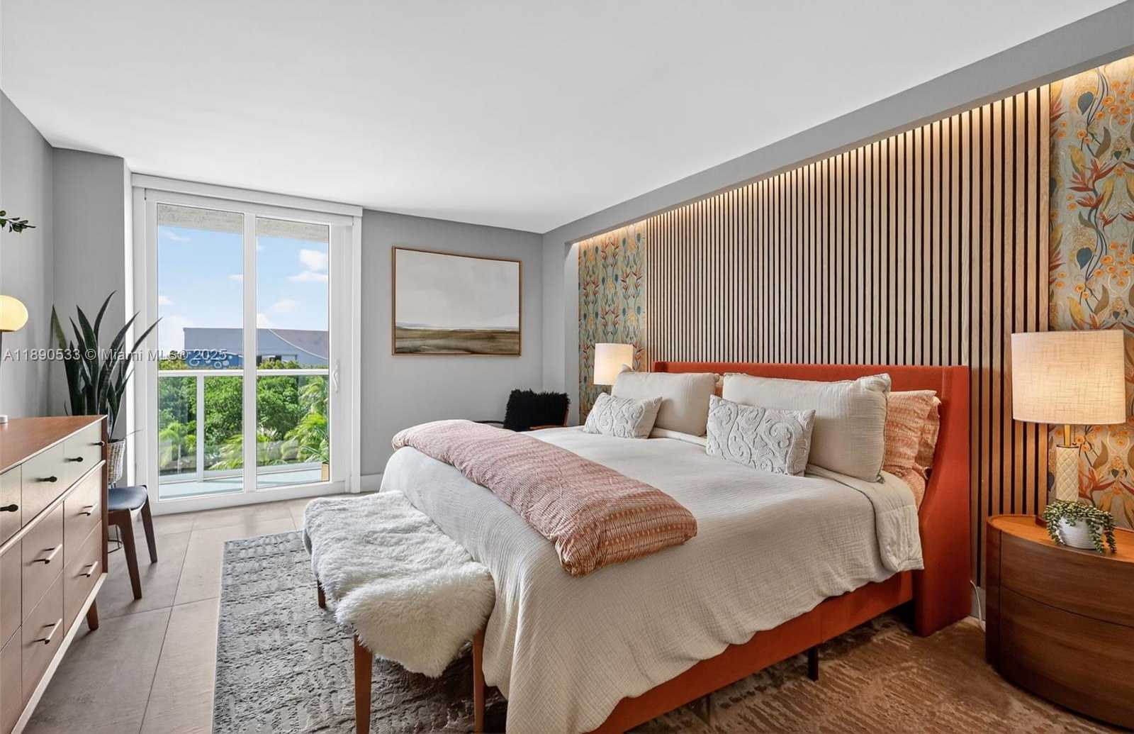 Small Image of 100 BAYVIEW DR #526, Sunny Isles Beach Number 20