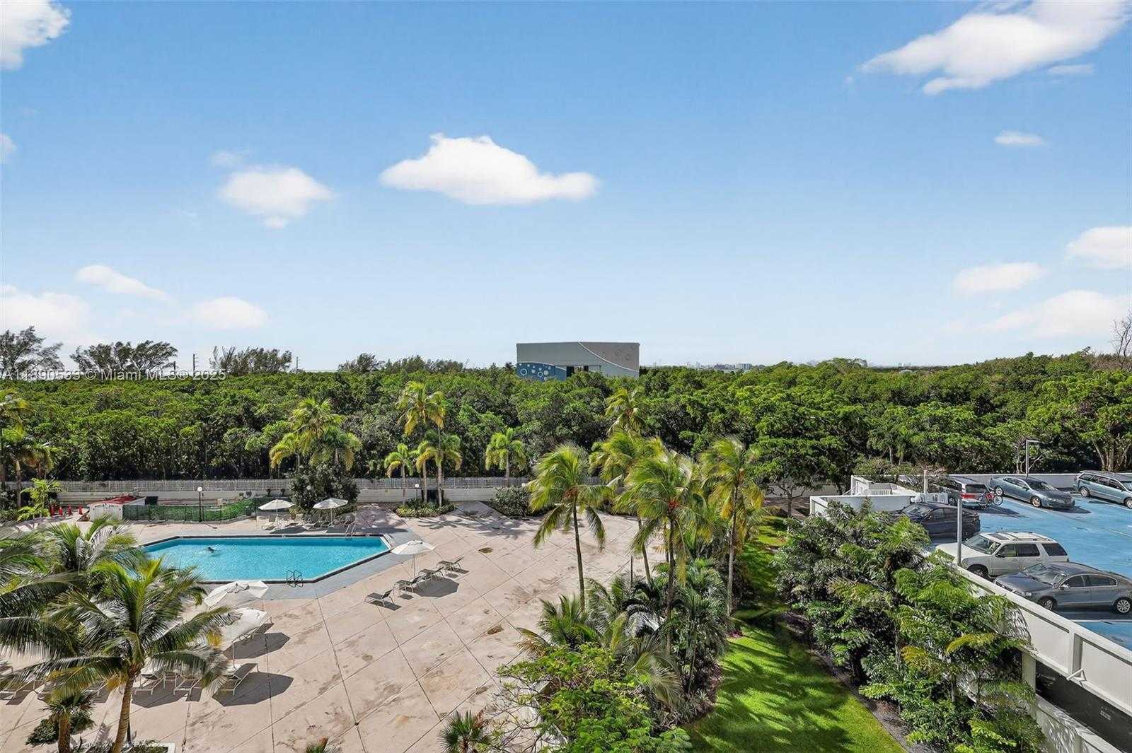Small Image of 100 BAYVIEW DR #526, Sunny Isles Beach Number 34