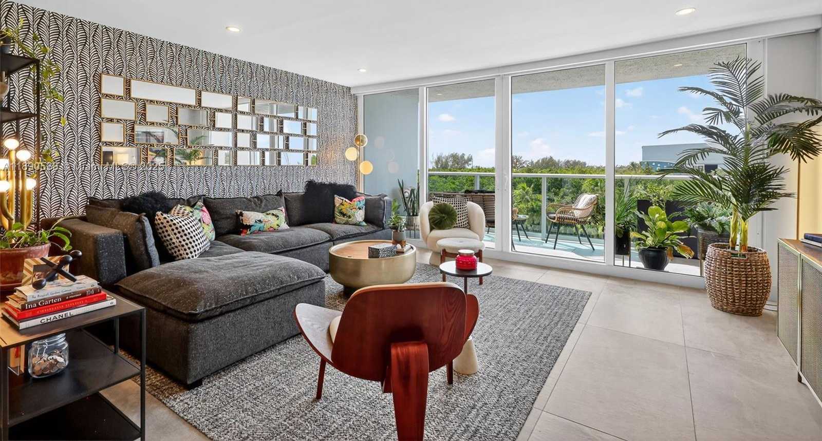 Small Image of 100 BAYVIEW DR #526, Sunny Isles Beach Number 7