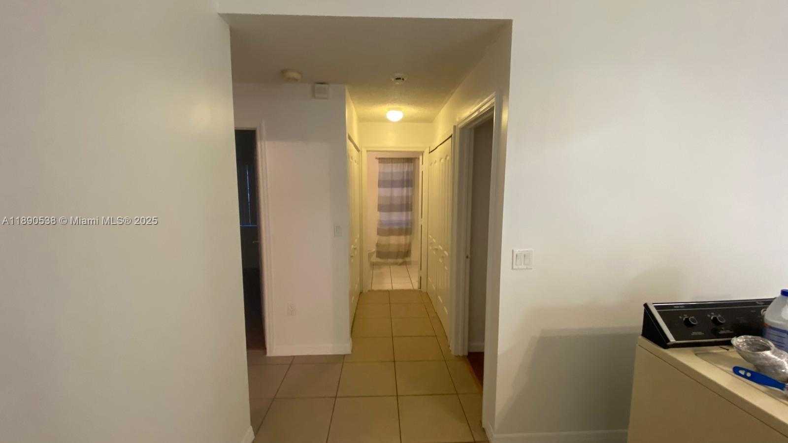 Small Image of 21240 NORTH EAST 9TH CT #1, Miami Number 11