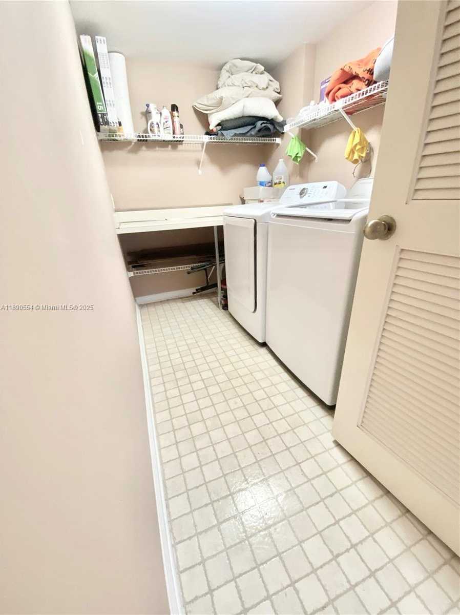 Small Image of 10540 EAST CLAIRMONT CIR #205, Tamarac Number 13