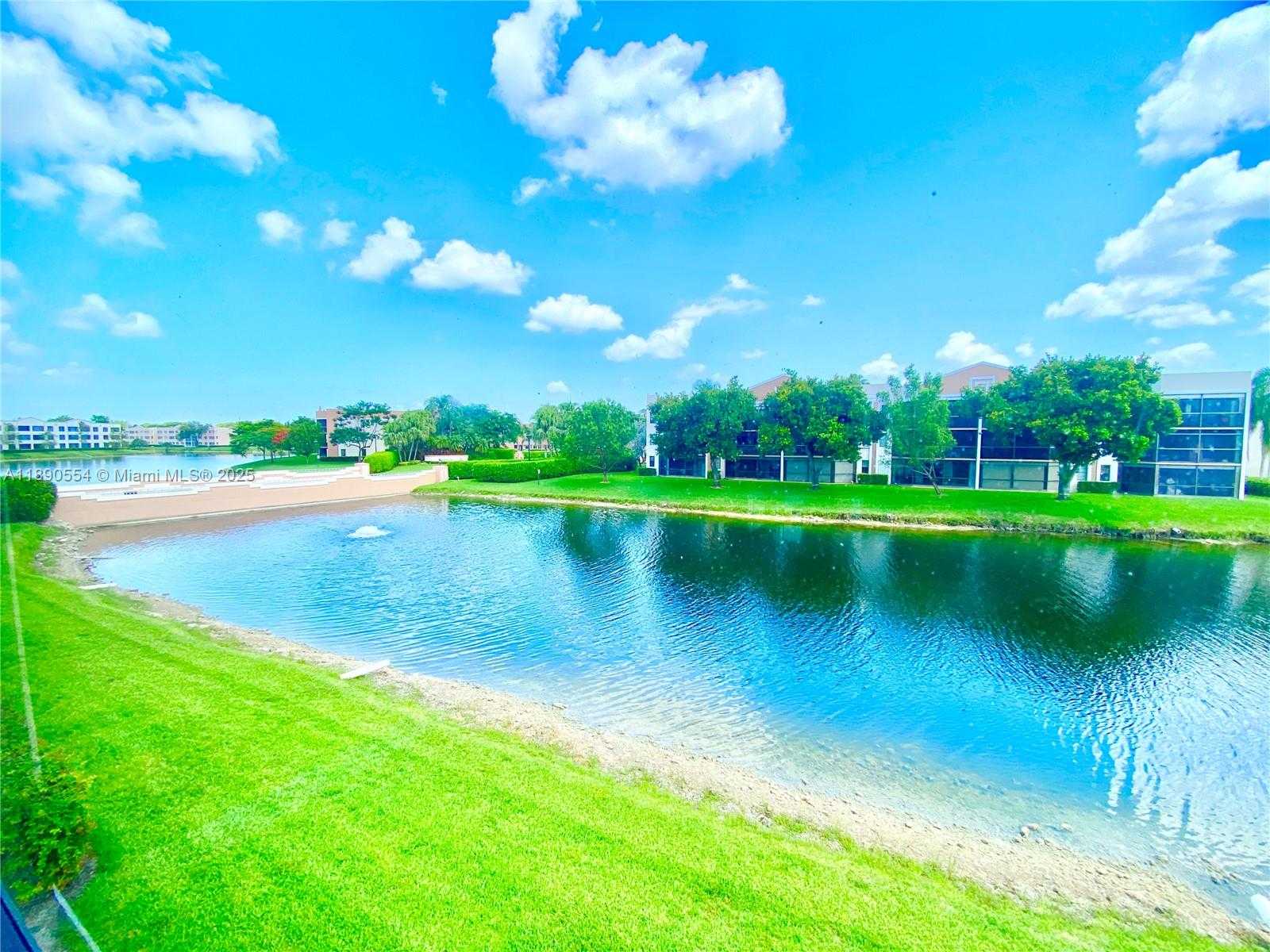 Small Image of 10540 EAST CLAIRMONT CIR #205, Tamarac Number 27