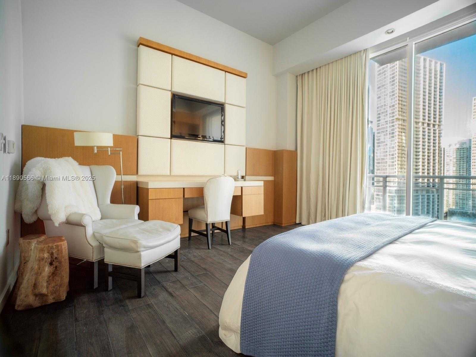 Small Image of 900 BRICKELL KEY BLVD #2204, Miami Number 12