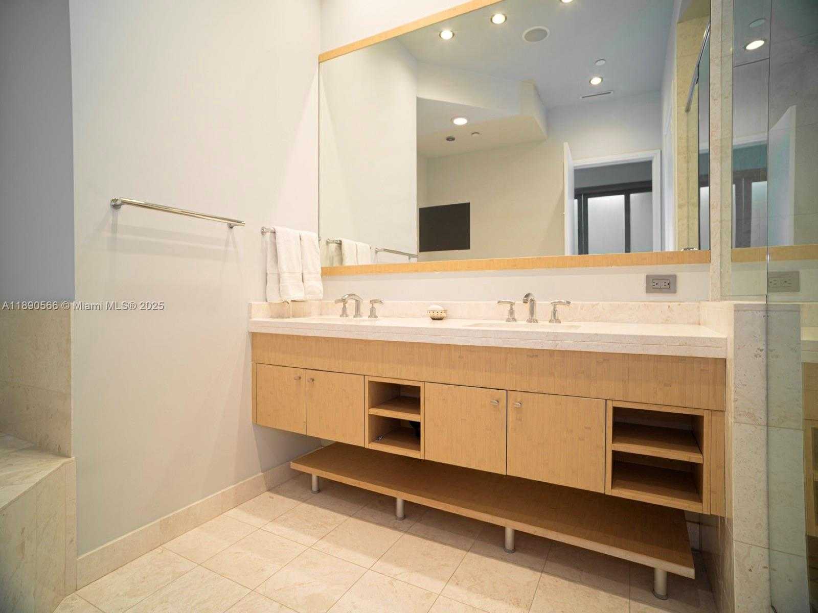 Small Image of 900 BRICKELL KEY BLVD #2204, Miami Number 15