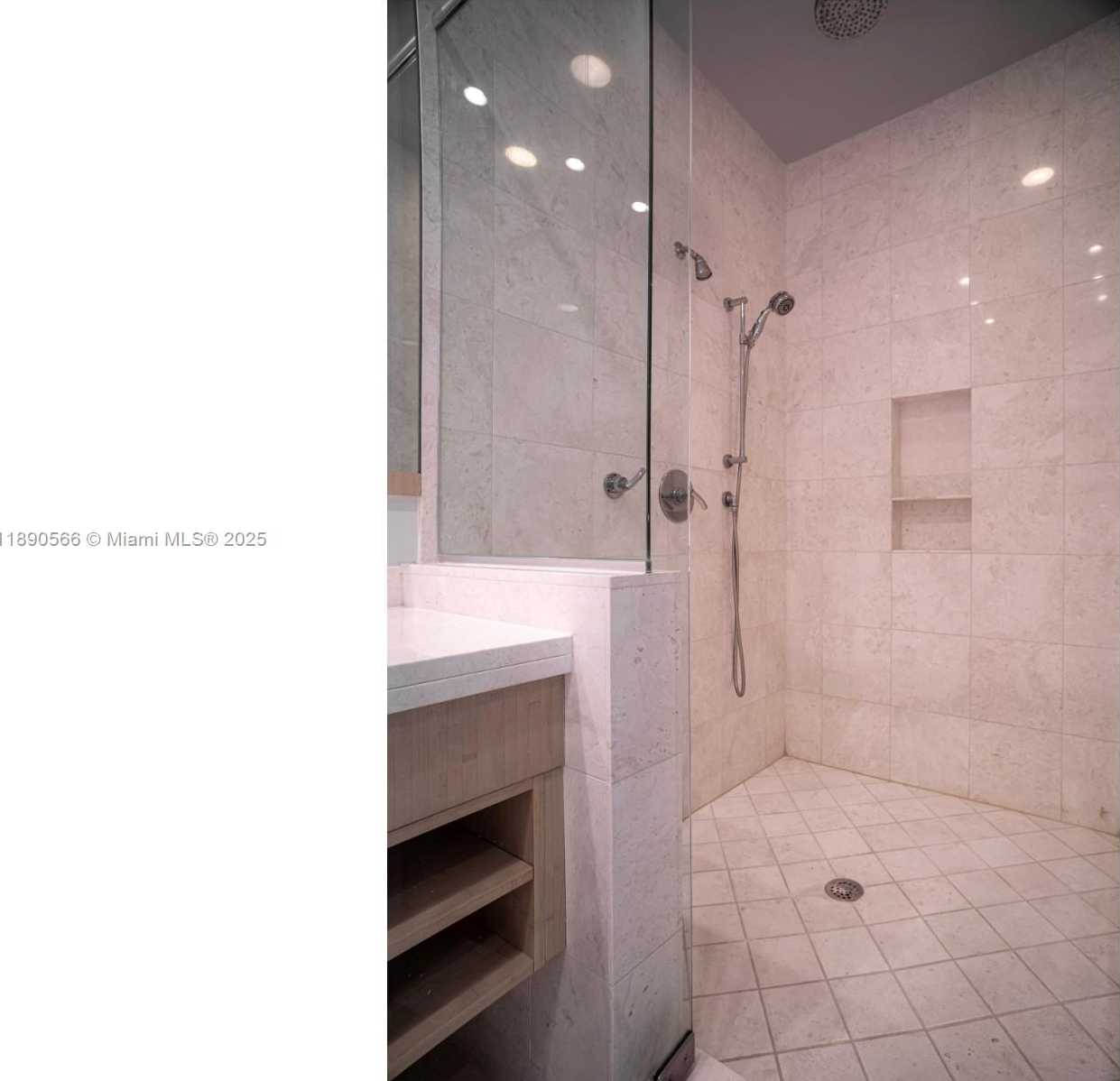 Small Image of 900 BRICKELL KEY BLVD #2204, Miami Number 16
