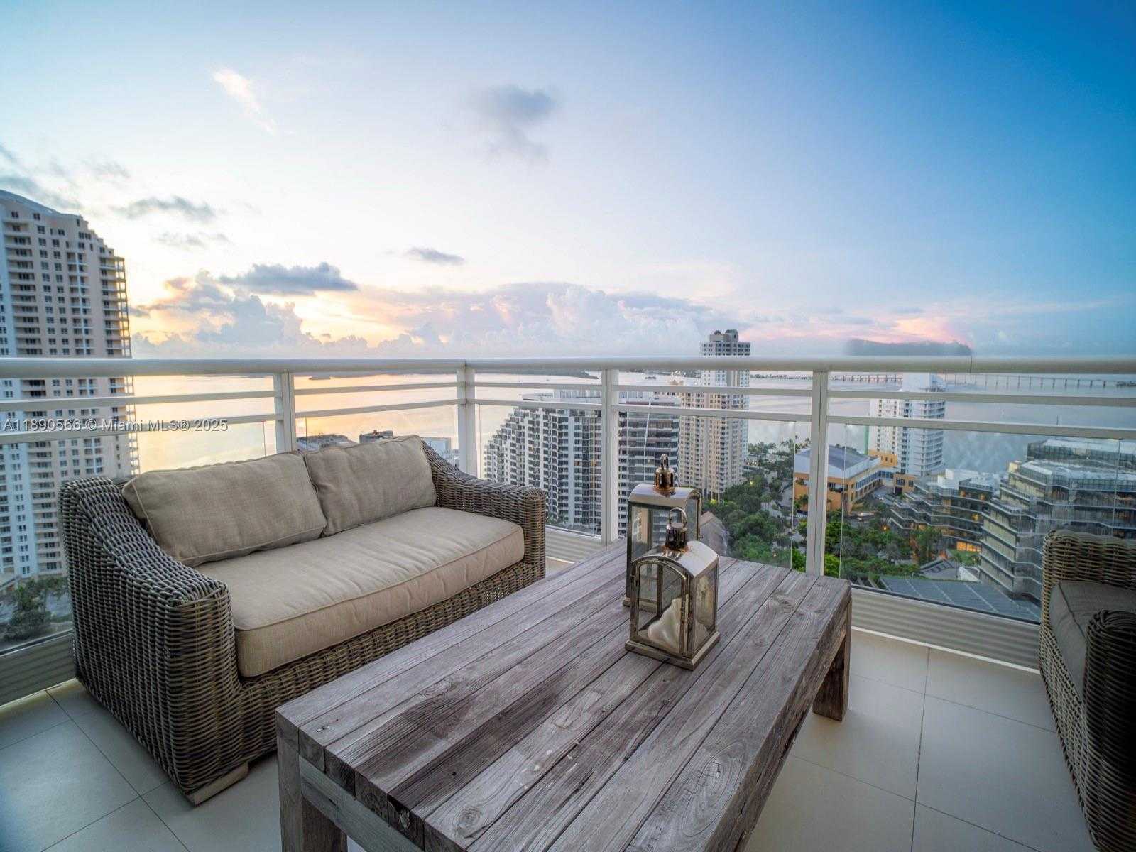 Small Image of 900 BRICKELL KEY BLVD #2204, Miami Number 3