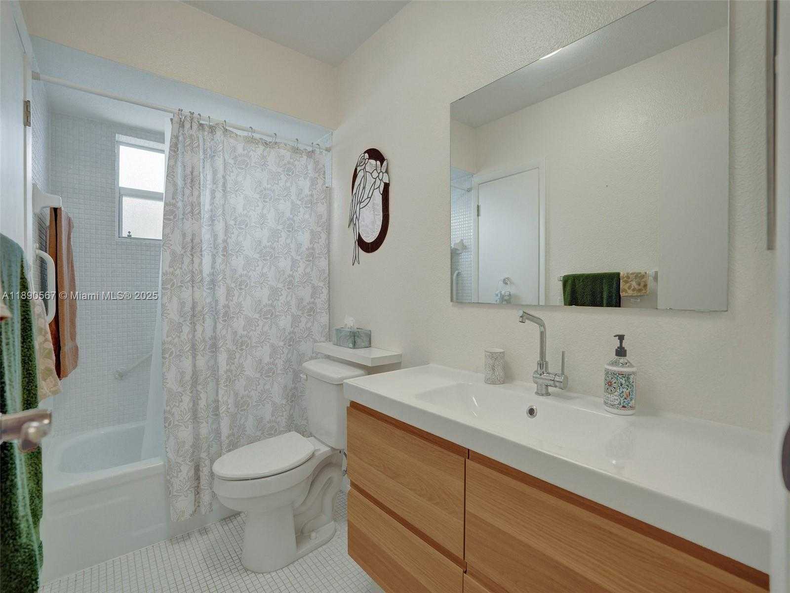 Small Image of 3506 NORTH WEST 49TH AVE #508, Lauderdale Lakes Number 2
