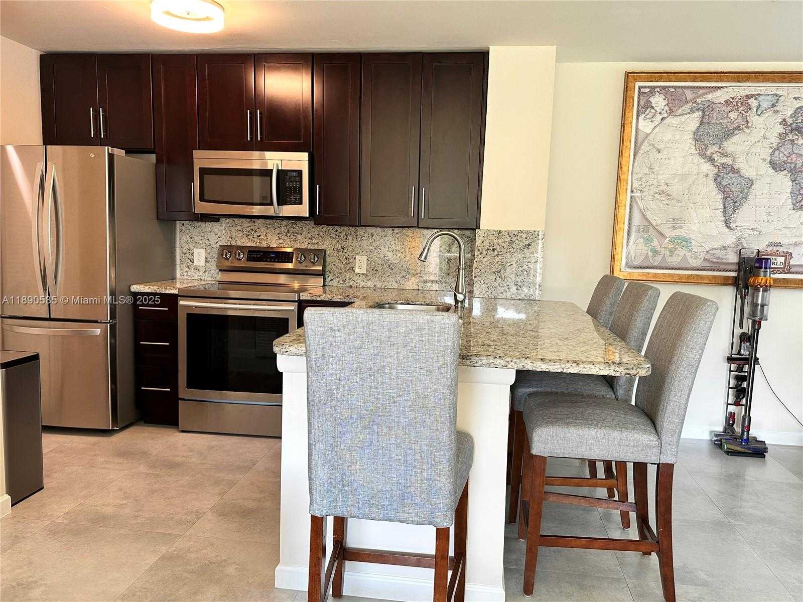 Small Image of 12136 SAINT ANDREWS PL #202, Miramar Number 14