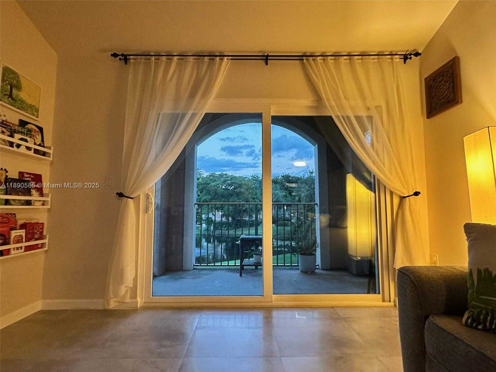 Small Image of 12136 SAINT ANDREWS PL #202, Miramar Number 17