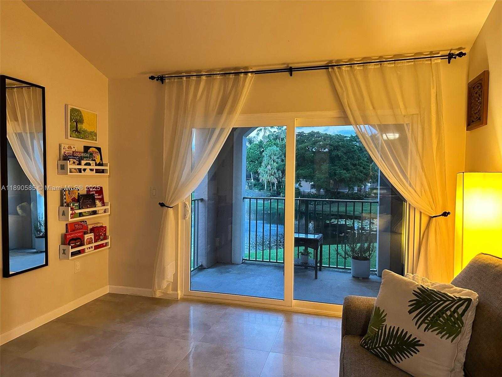 Small Image of 12136 SAINT ANDREWS PL #202, Miramar Number 18