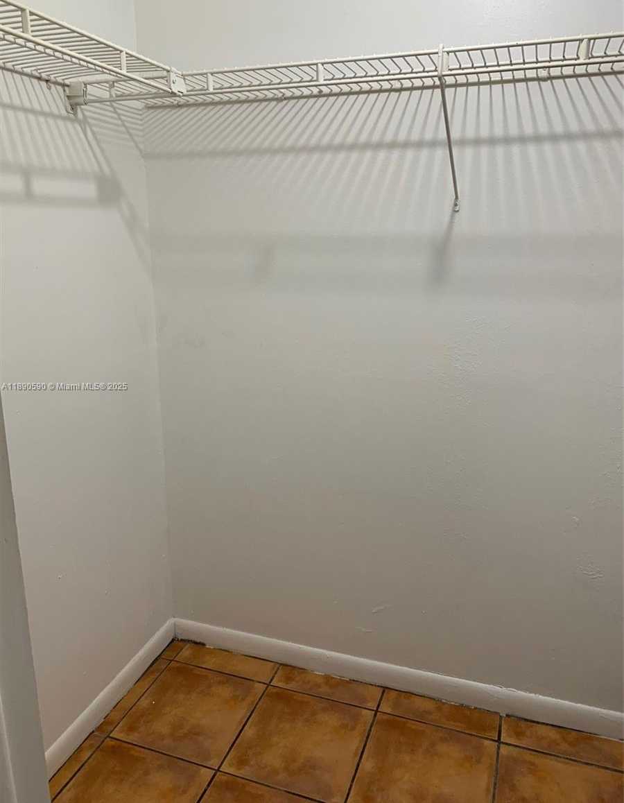 Small Image of 1824 MONROE ST #4, Hollywood Number 12