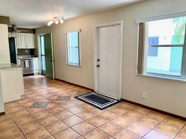 Small Image of 1824 MONROE ST #4, Hollywood Number 13