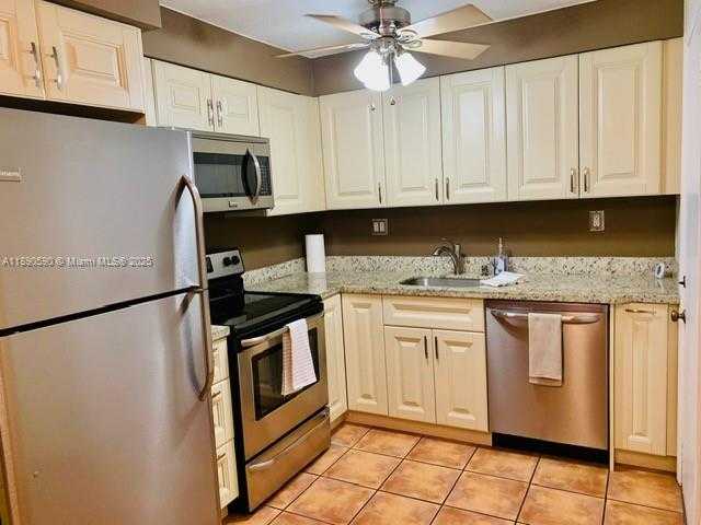 Small Image of 1824 MONROE ST #4, Hollywood Number 6