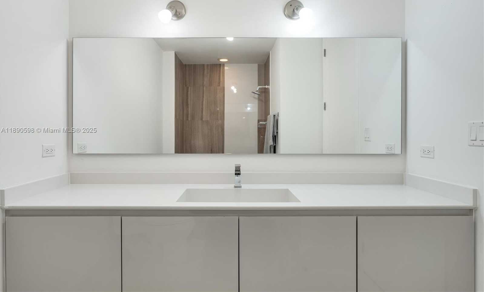 Small Image of 3301 NORTH EAST 1ST AVE #PH-7, Miami Number 23