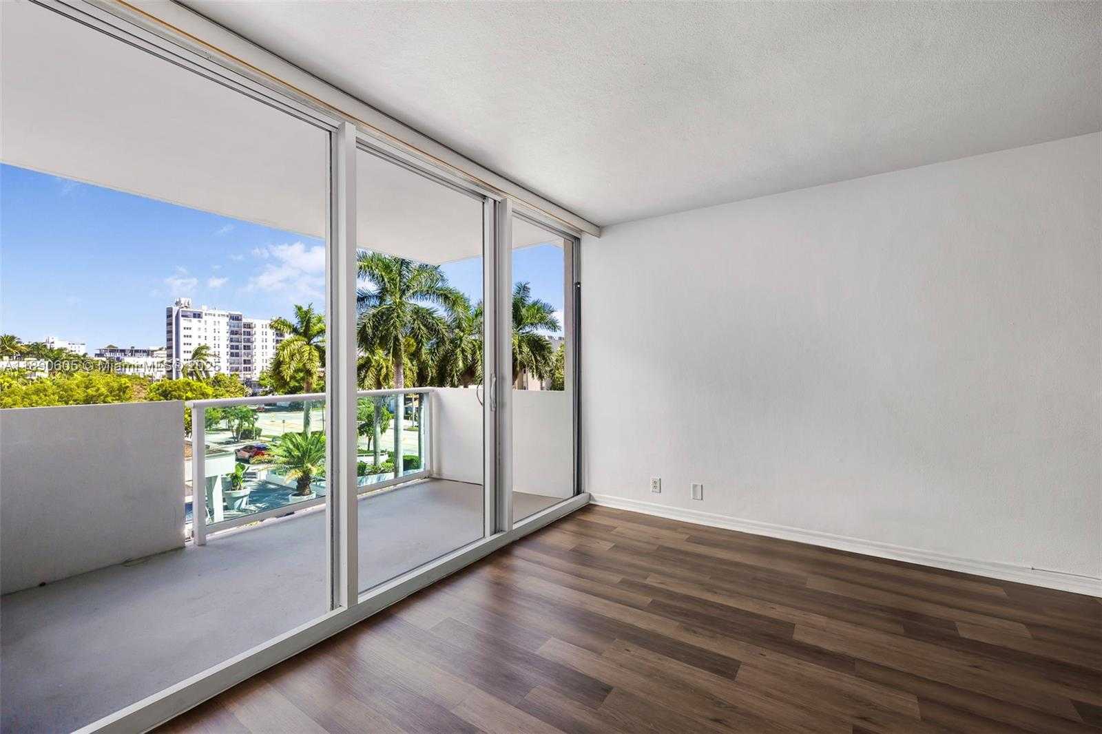 Small Image of Miami Beach Number 11