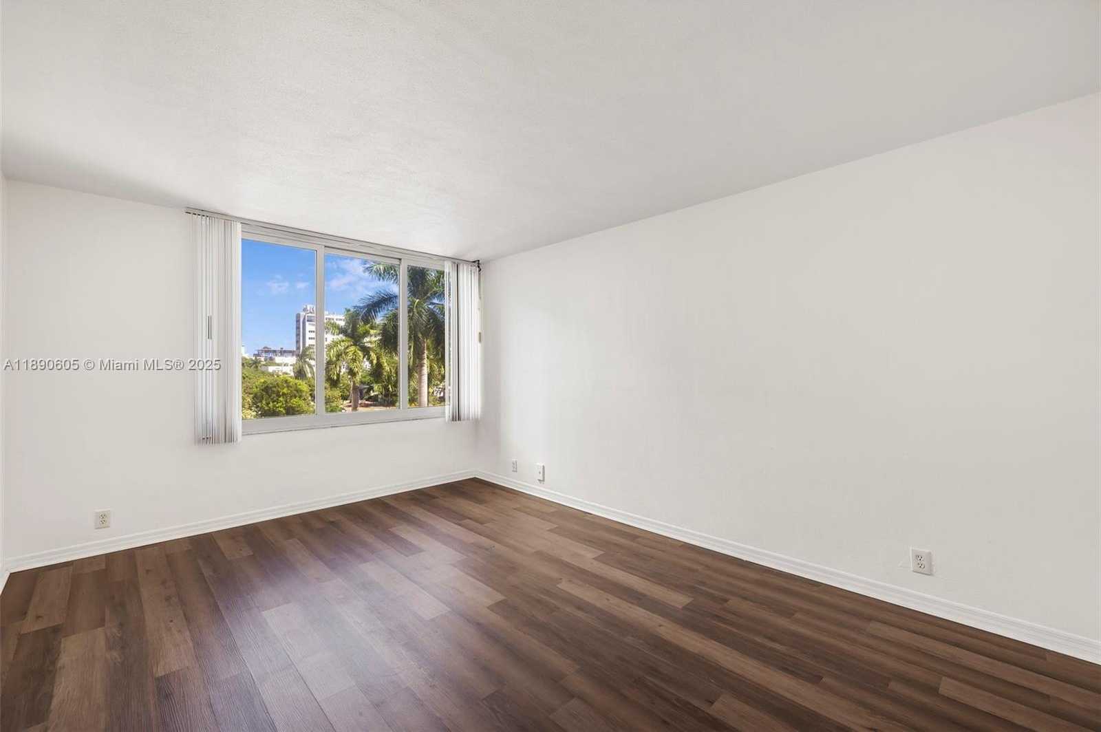 Small Image of Miami Beach Number 15