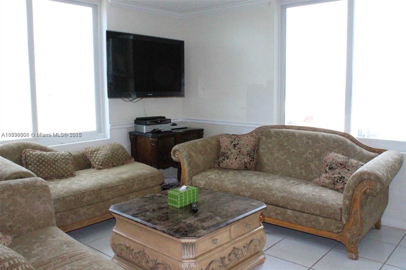 Small Image of 5401 COLLINS AVE #819, Miami Beach Number 23