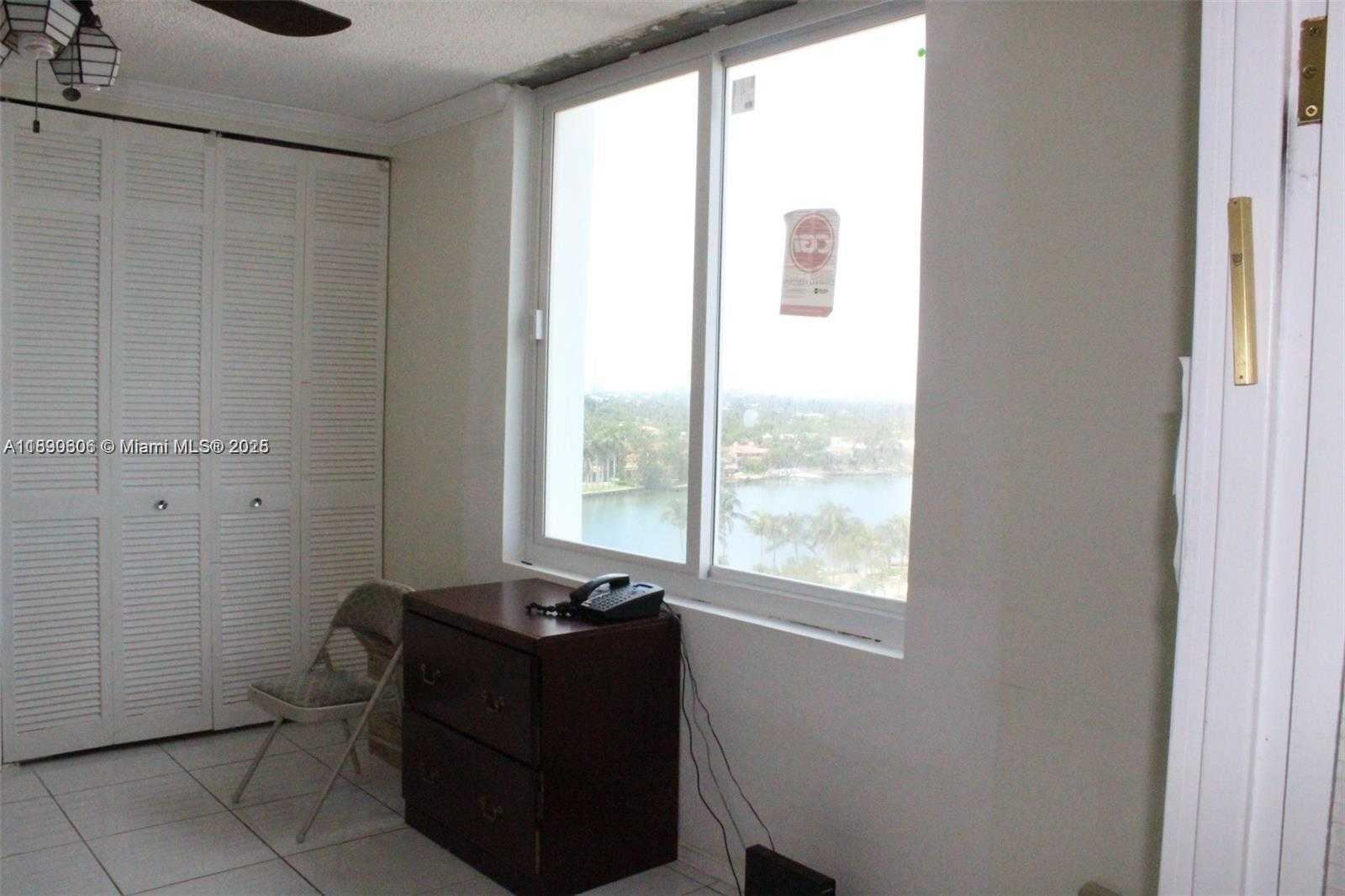 Small Image of 5401 COLLINS AVE #819, Miami Beach Number 30