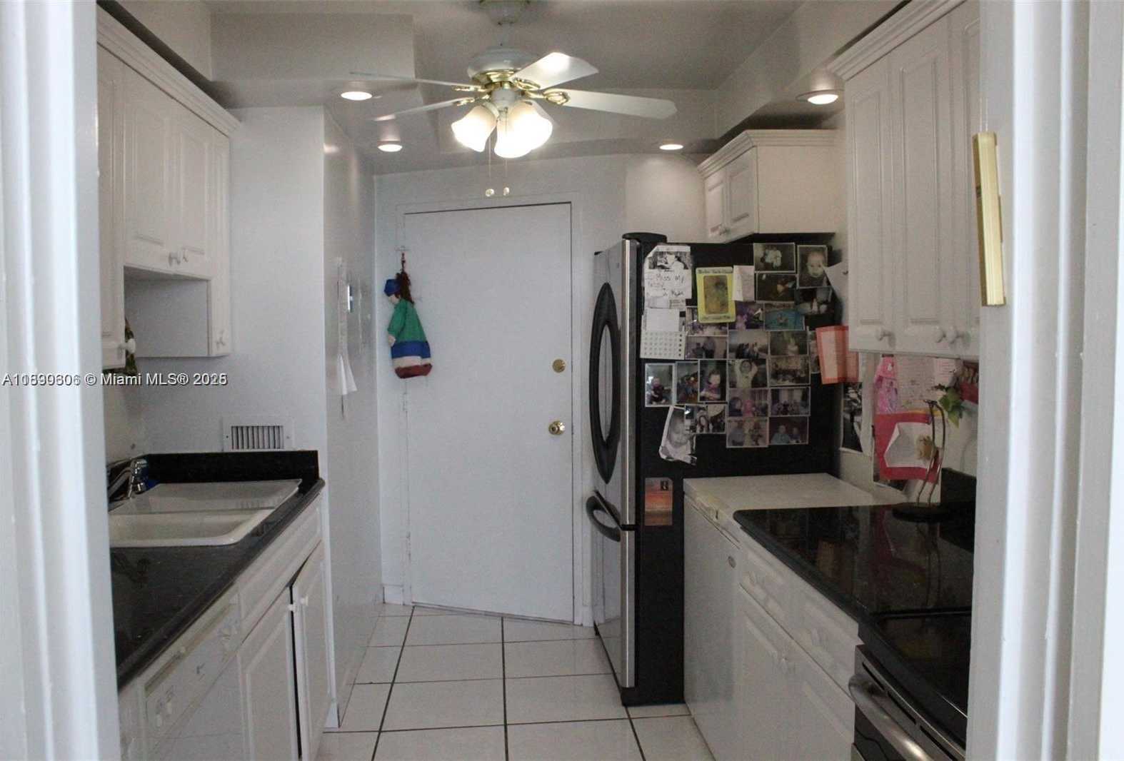 Small Image of 5401 COLLINS AVE #819, Miami Beach Number 37