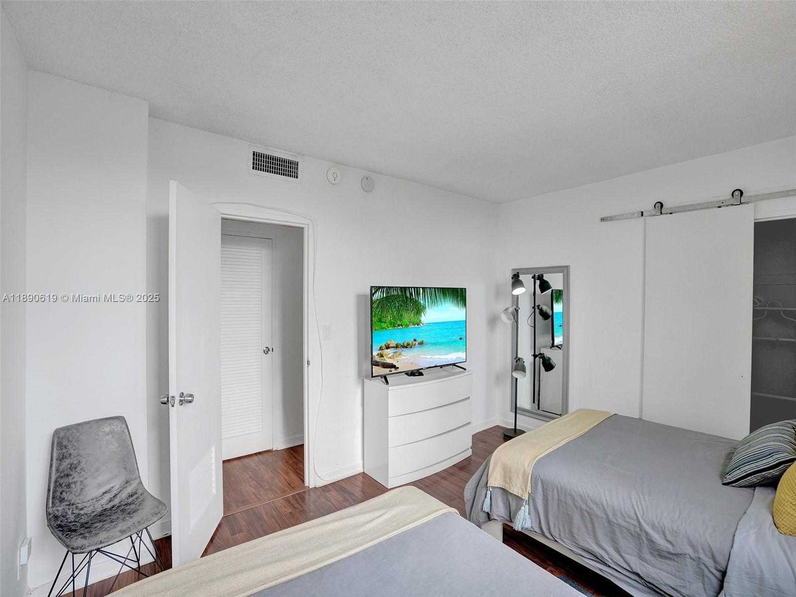 Small Image of 3901 SOUTH OCEAN DR #6V, Hollywood Number 17