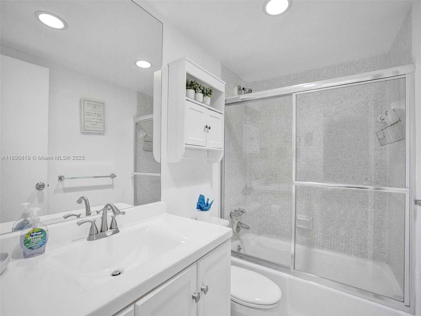 Small Image of 3901 SOUTH OCEAN DR #6V, Hollywood Number 20