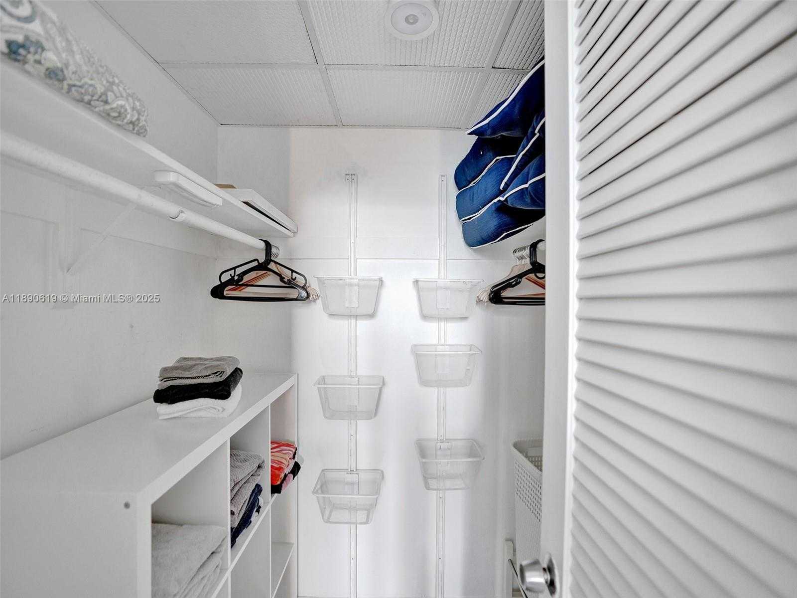 Small Image of 3901 SOUTH OCEAN DR #6V, Hollywood Number 26