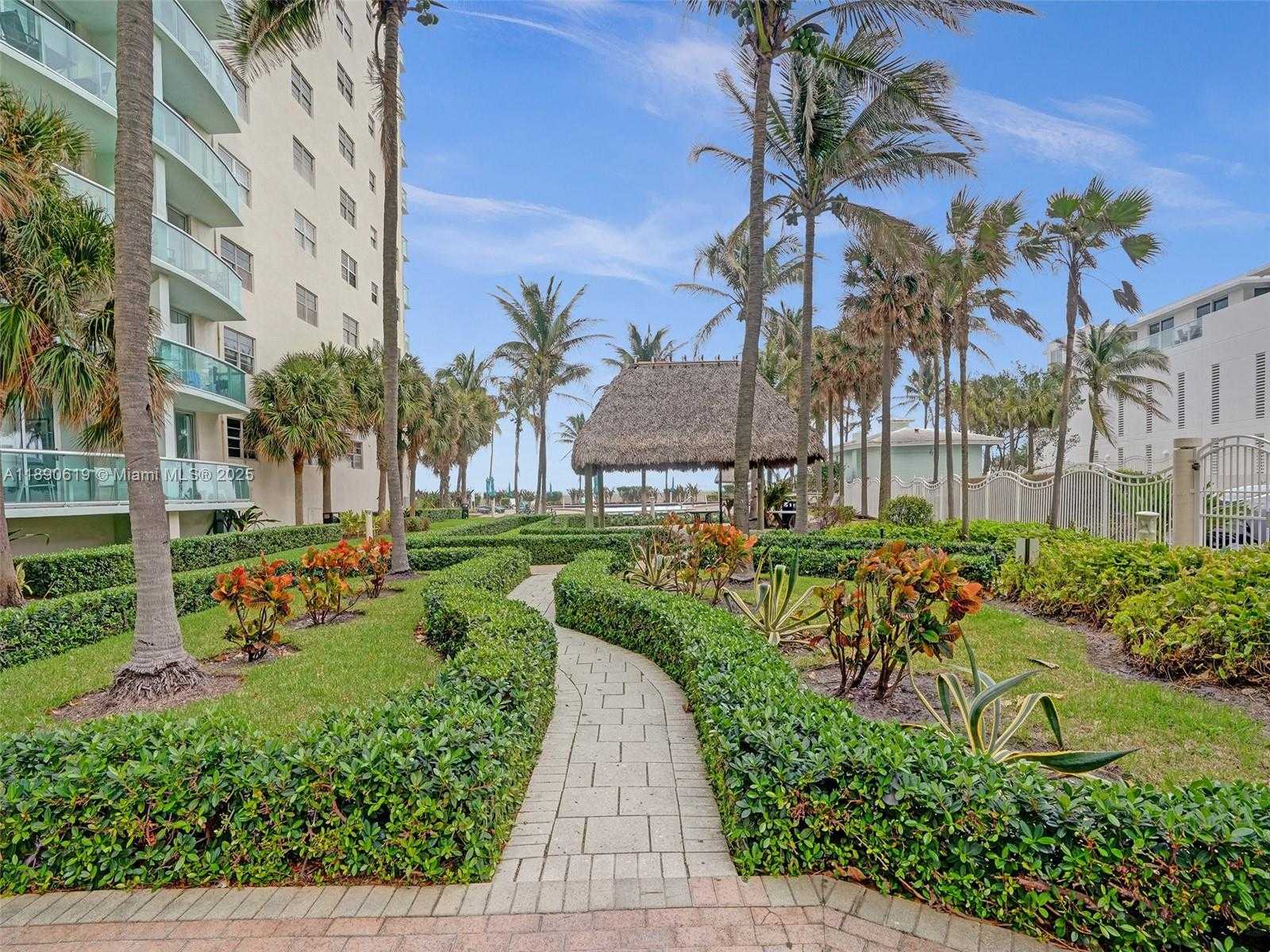 Small Image of 3901 SOUTH OCEAN DR #6V, Hollywood Number 3