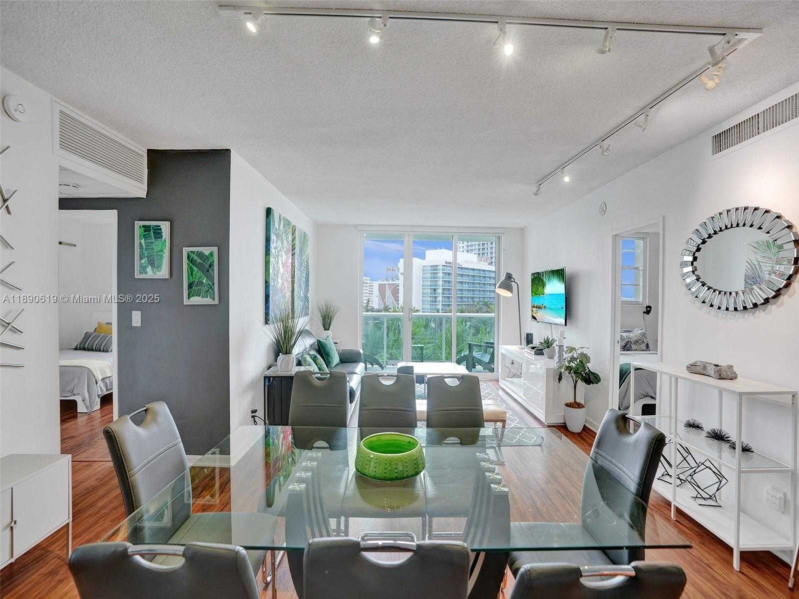 Small Image of 3901 SOUTH OCEAN DR #6V, Hollywood Number 4