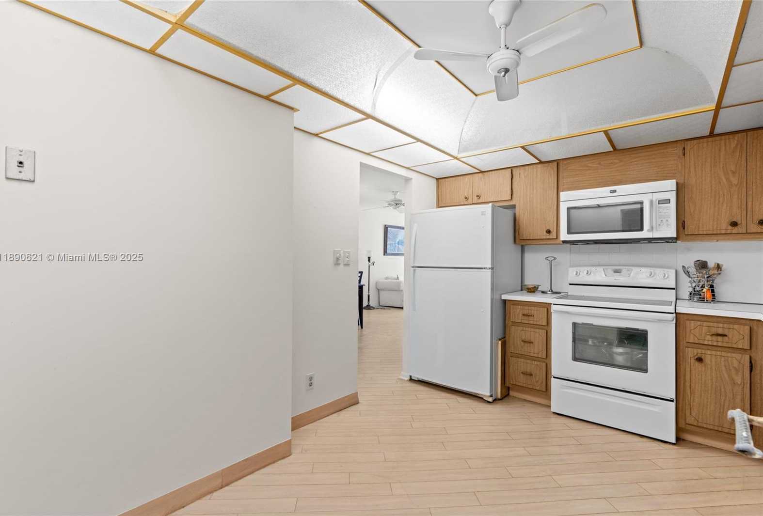 Small Image of 1600 SOUTH OCEAN DR #15J, Hollywood Number 17