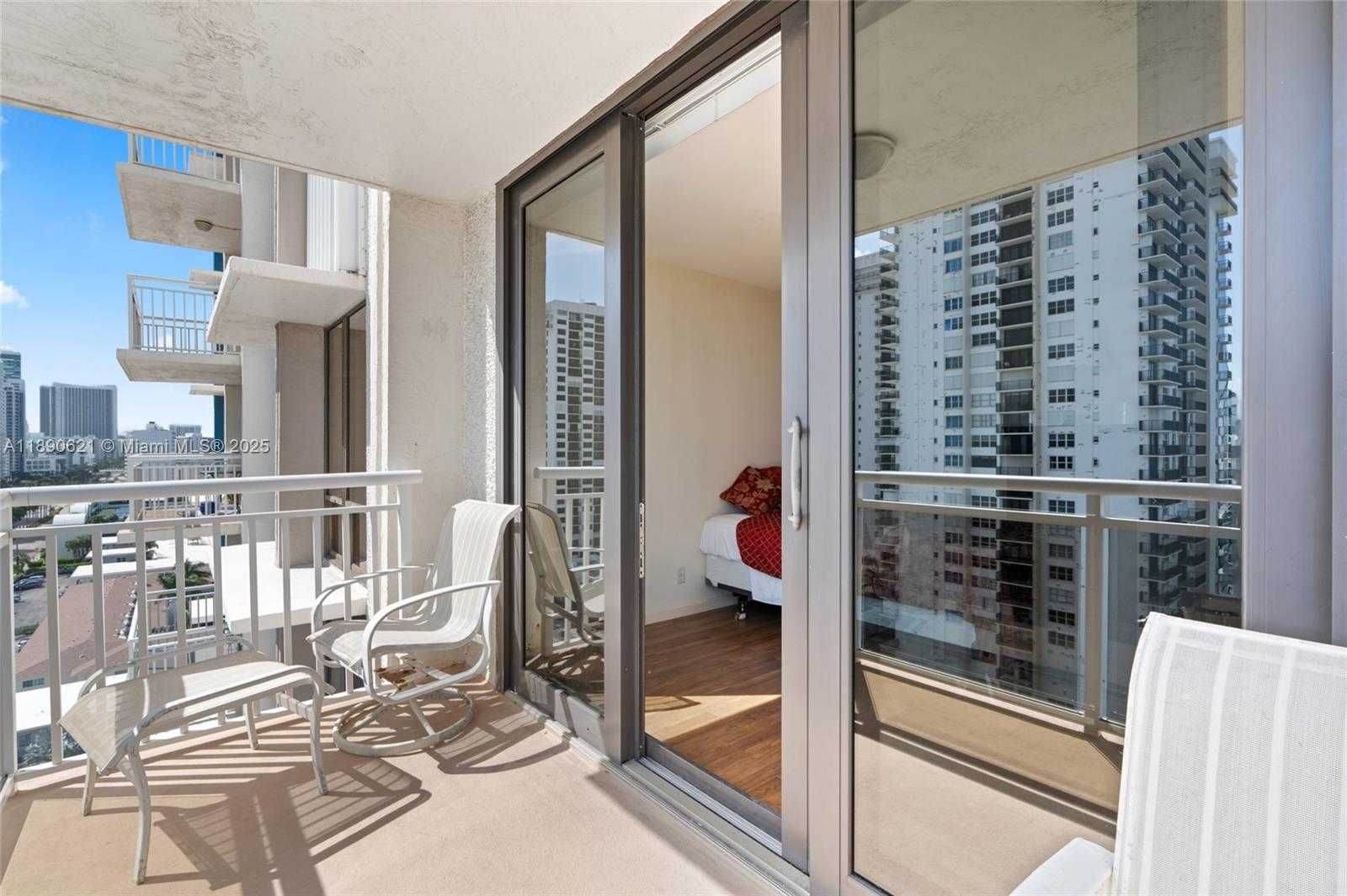 Small Image of 1600 SOUTH OCEAN DR #15J, Hollywood Number 29