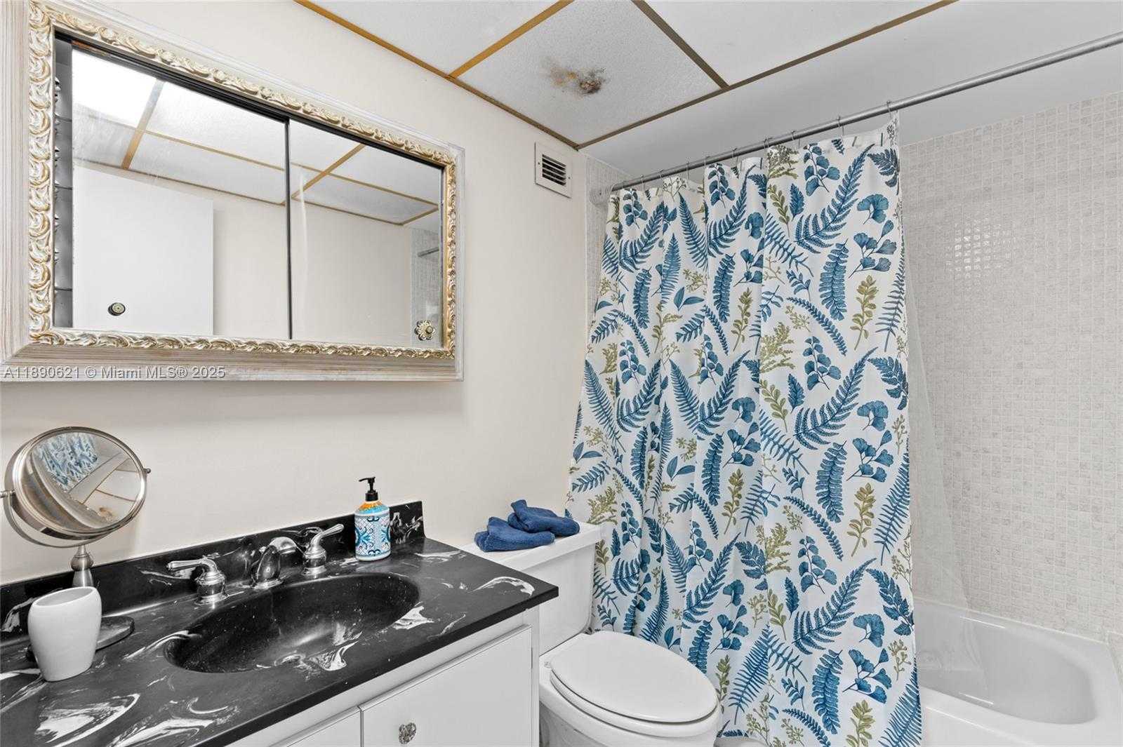 Small Image of 1600 SOUTH OCEAN DR #15J, Hollywood Number 7