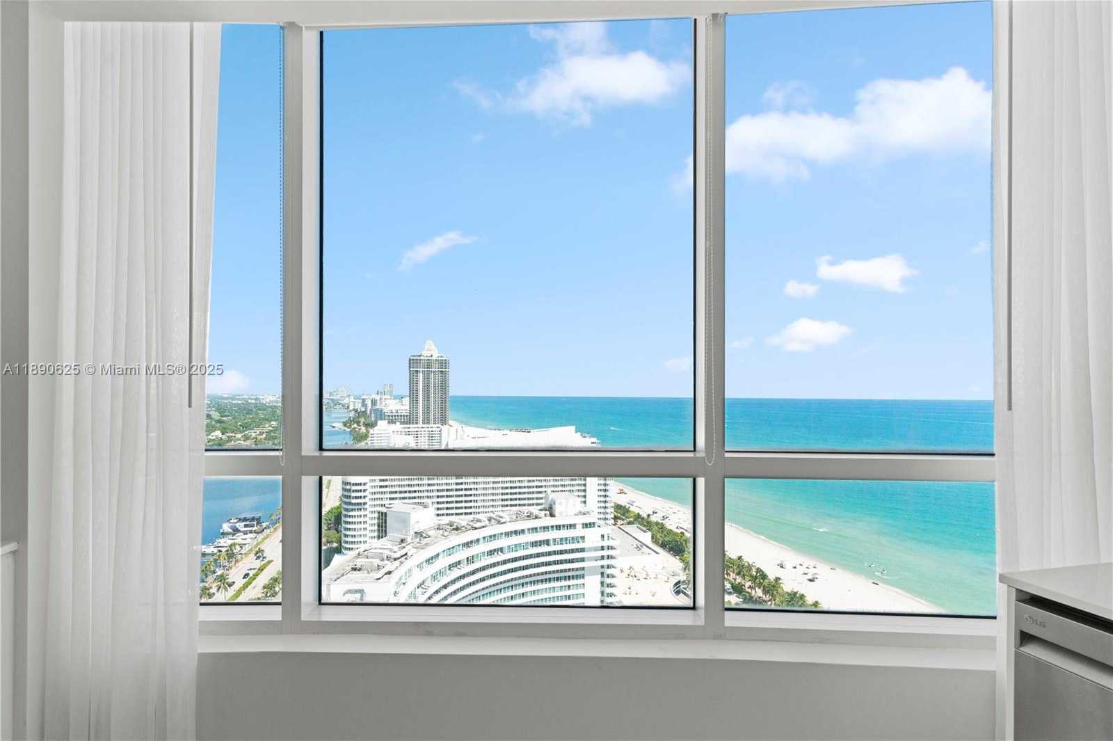 Small Image of 4401 COLLINS AVE #3003, Miami Beach Number 17