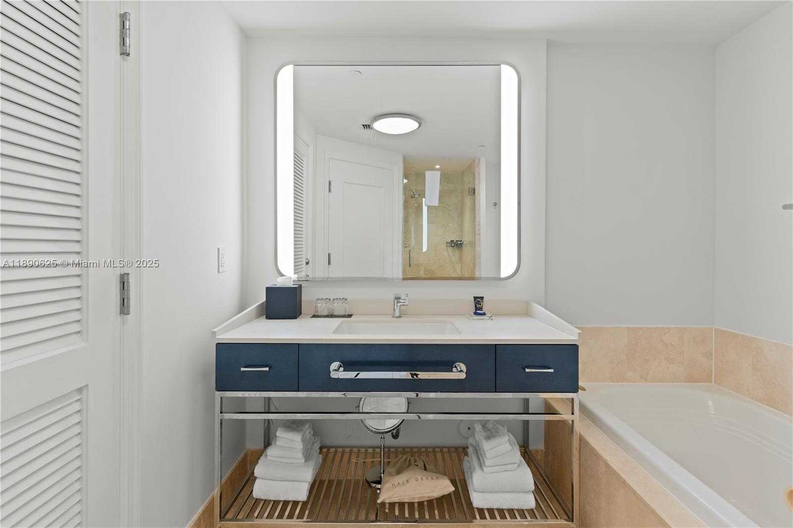 Small Image of 4401 COLLINS AVE #3003, Miami Beach Number 22