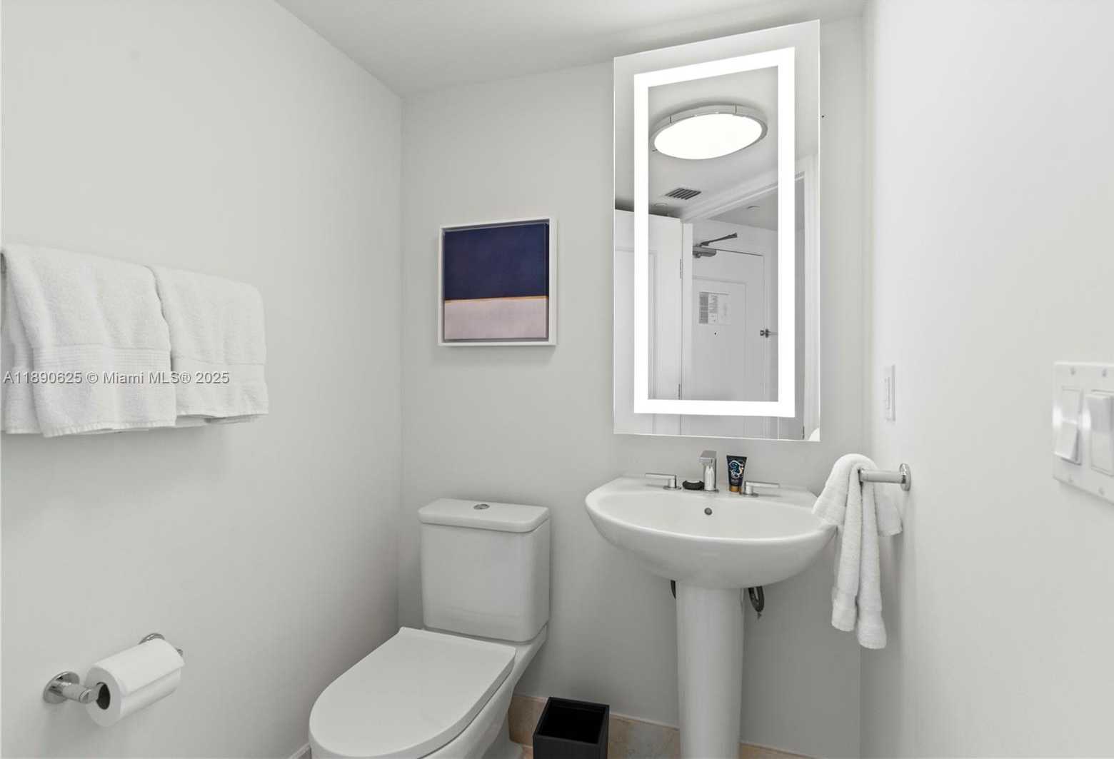 Small Image of 4401 COLLINS AVE #3003, Miami Beach Number 26