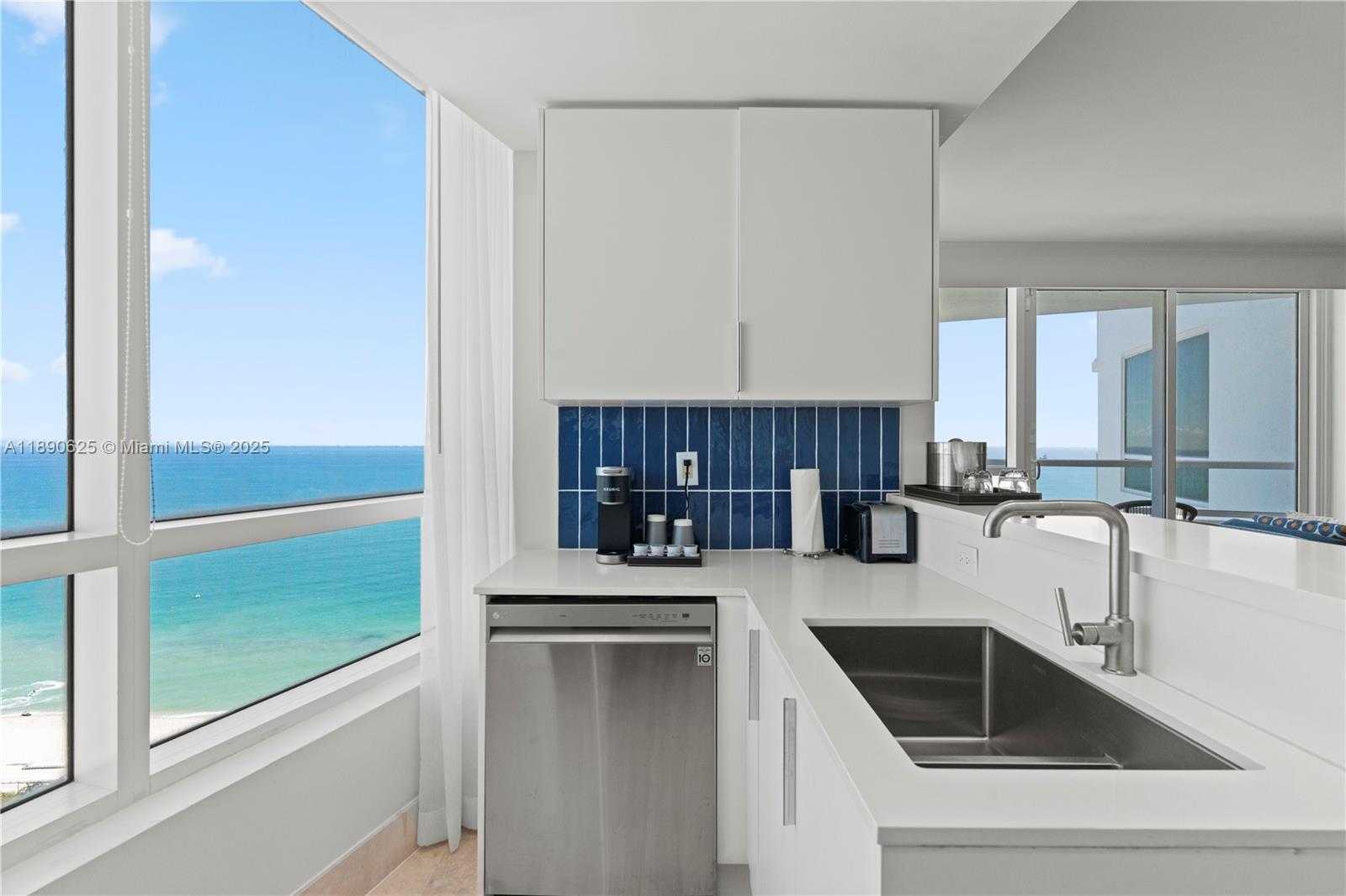 Small Image of 4401 COLLINS AVE #3003, Miami Beach Number 8