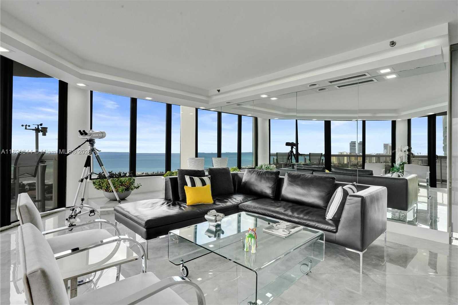 Small Image of 20191 EAST COUNTRY CLUB DR #2606, Aventura Number 3