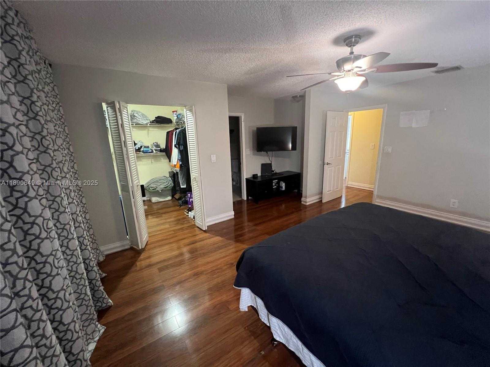 Small Image of 12 MADRID LN #1-18, Davie Number 17