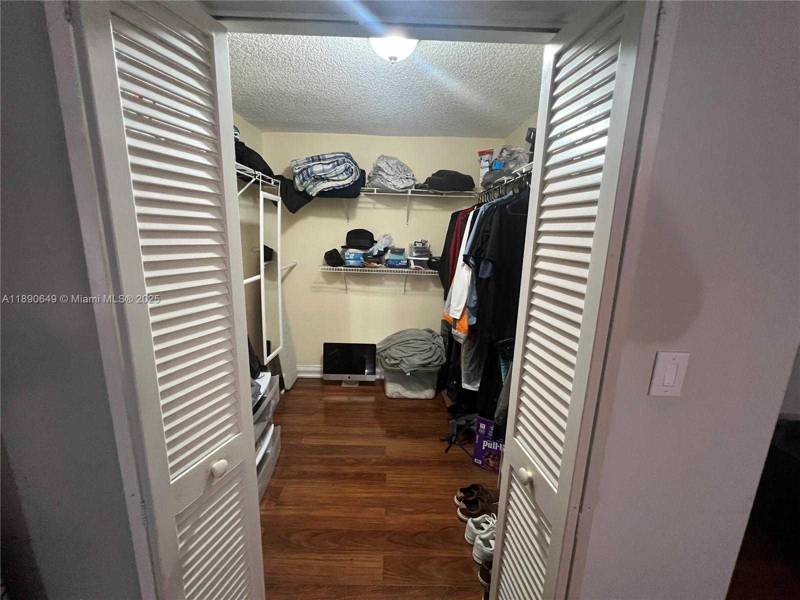 Small Image of 12 MADRID LN #1-18, Davie Number 21