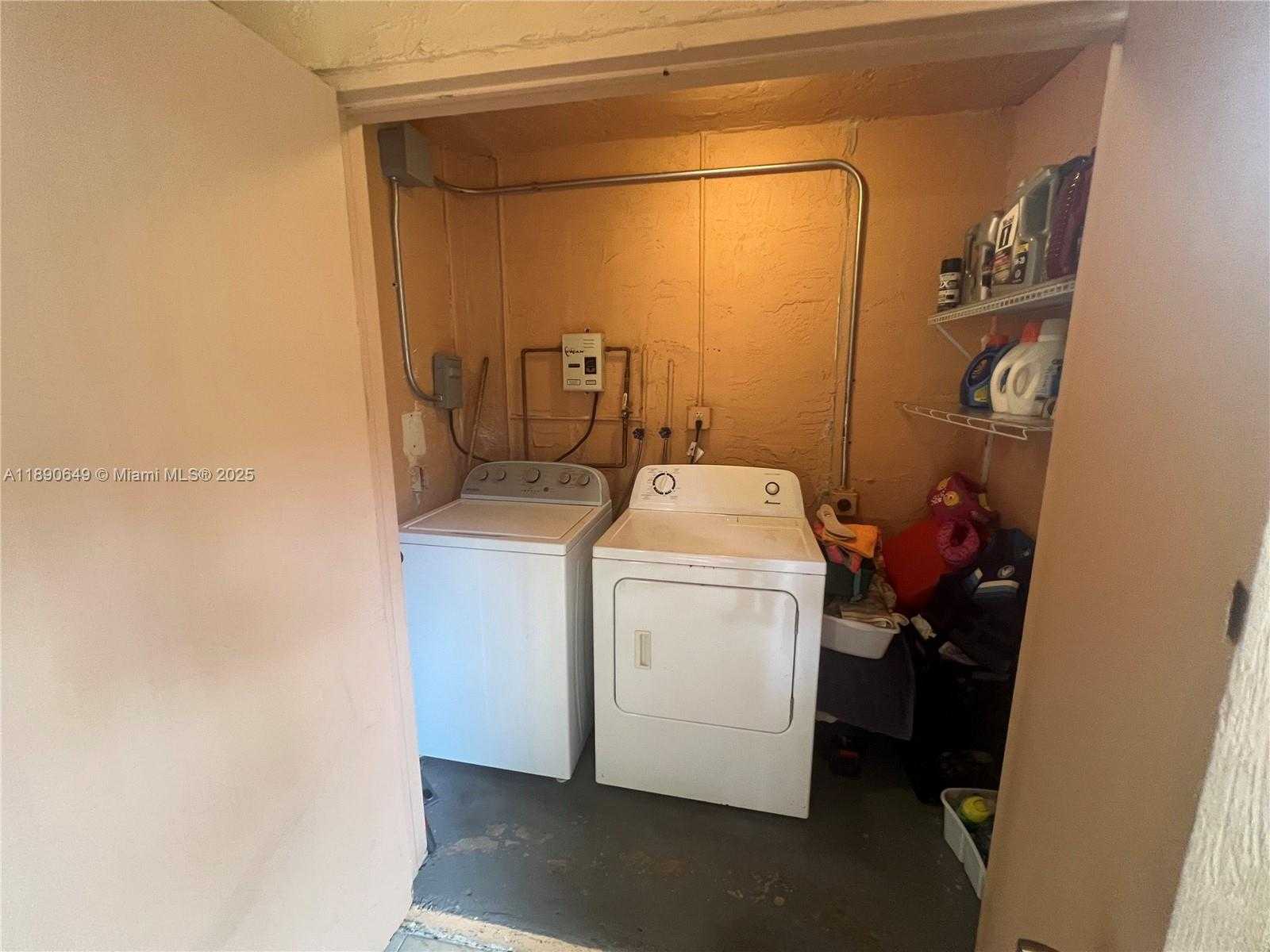 Small Image of 12 MADRID LN #1-18, Davie Number 23