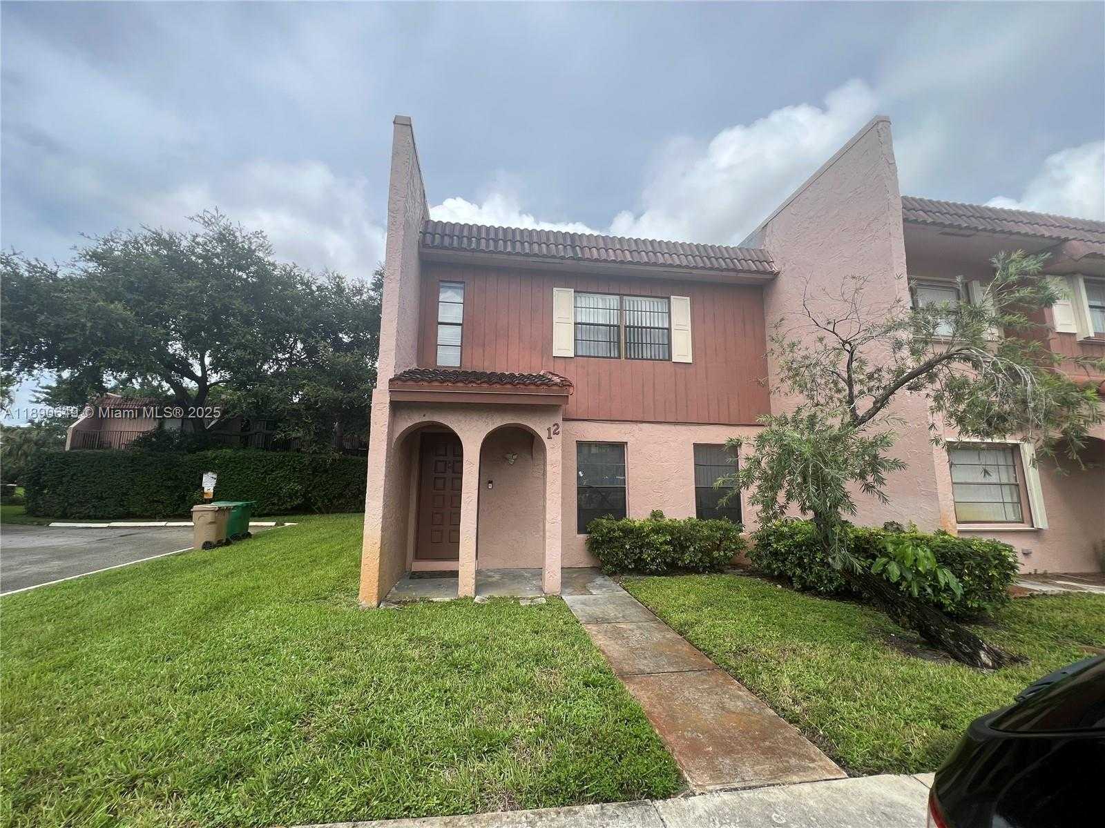 Small Image of 12 MADRID LN #1-18, Davie Number 27